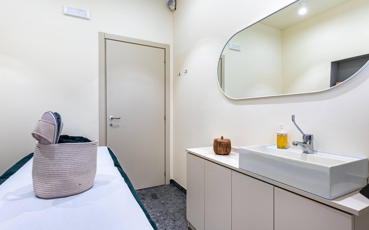 Cabina per i trattamenti del centro Crisalide